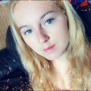 Meet your Posher, Candice